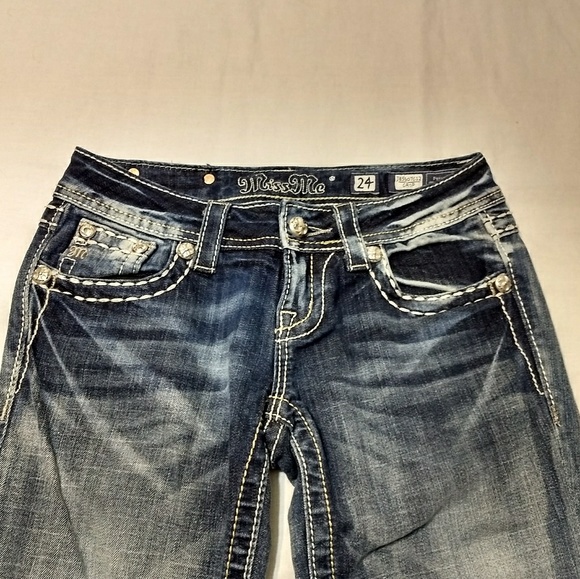 Miss Me Cropped Jeans - Picture 2 of 7